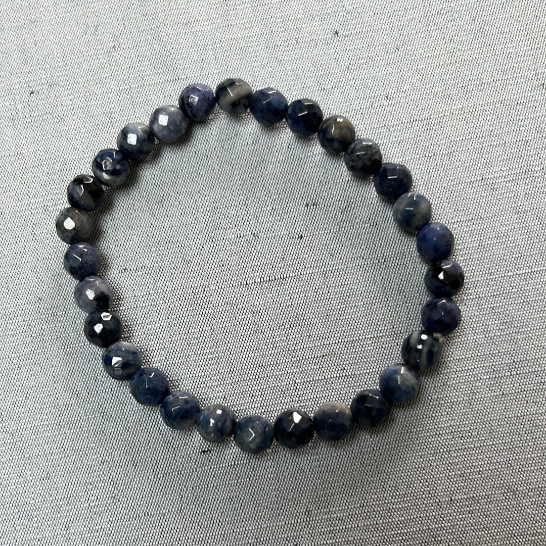 DUMORTIERITE bracelet faceted stones 6 mm